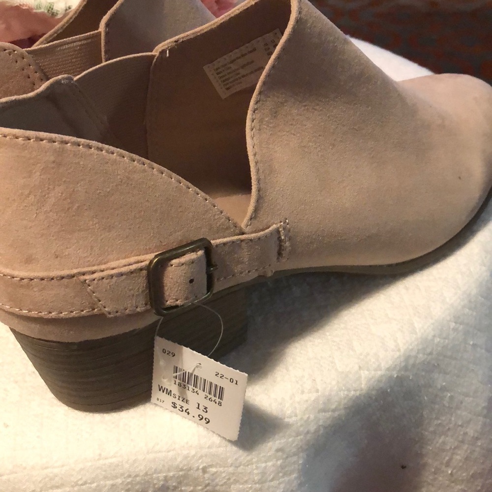 American Eagle Odelia Buckle Suede Boot Blush - Picture 7 of 7